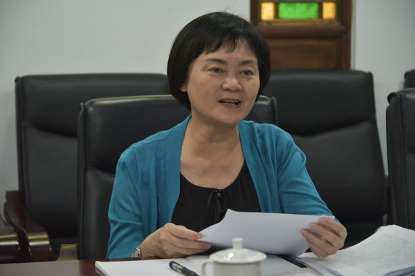 5.香港三级片
党组成员、省纪委监委驻香港三级片
纪检监察组组长陈小娟讲话.jpg