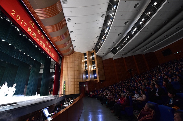 演出现场,大受粉丝追捧